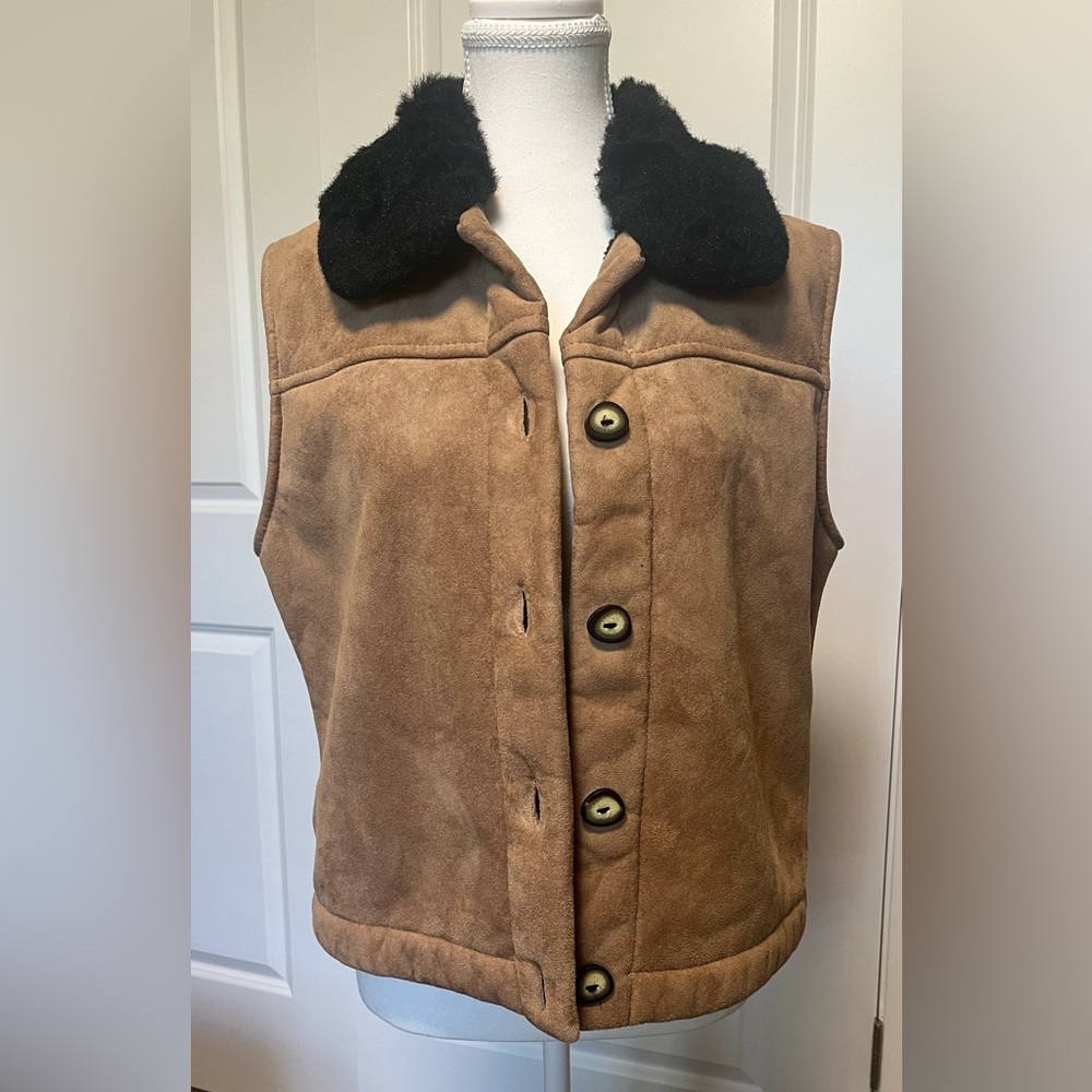 Women's Tan Shearling Vest with Black Collar
